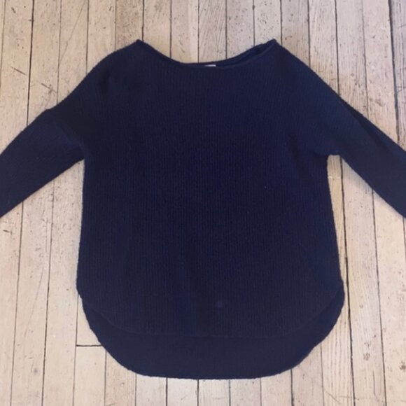 GAP Navy Waffle Sweater - Picture 1 of 3